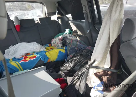 2005 Honda Odyssey Ex z USA, uszkodzony, nr VIN 5FNRL384X5B058827